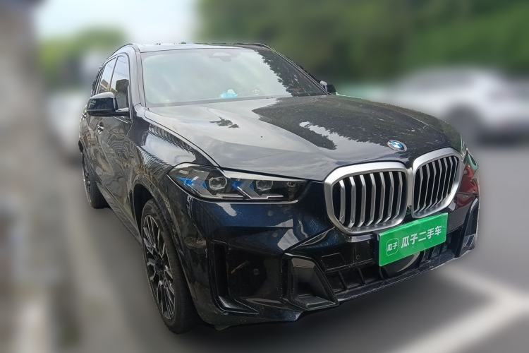 Used BMW X5 2023 xDrive 40Li M Sport Night Edition Package Front Right 45 Deg