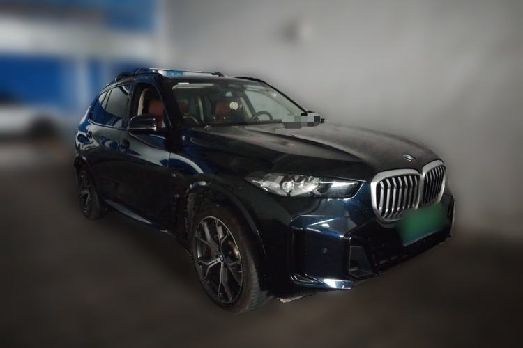 Used BMW X5 2023 xDrive 30Li Luxury M Sport Night Edition Package Front Right 45 Deg