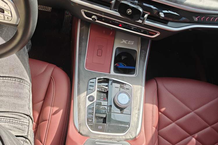 Used BMW X5 2023 xDrive 30Li Luxury M Sport Night Edition Package Gear Lever