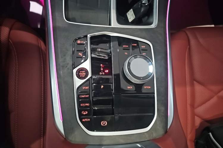 Used BMW X5 2023 xDrive 30Li Luxury M Sport Package Gear Lever
