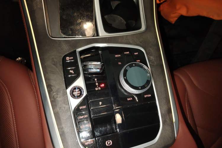 Used BMW X5 2023 xDrive 30Li Luxury M Sport Night Edition Package Gear Lever