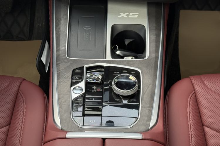 Used BMW X5 2023 xDrive 30Li Luxury M Sport Night Edition Package Interior 2