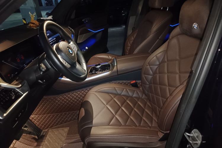 Used BMW X5 2023 xDrive 40Li M Sport Night Edition Package Left Front Seat