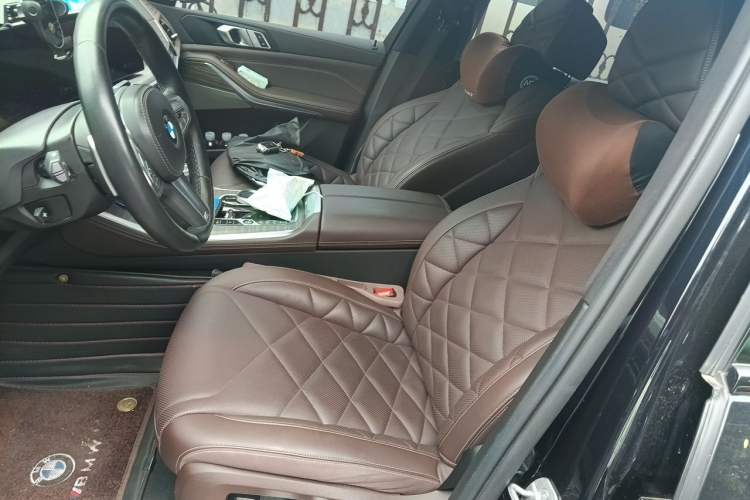 Used BMW X5 2023 xDrive 40Li M Sport Night Edition Package Left Front Seat