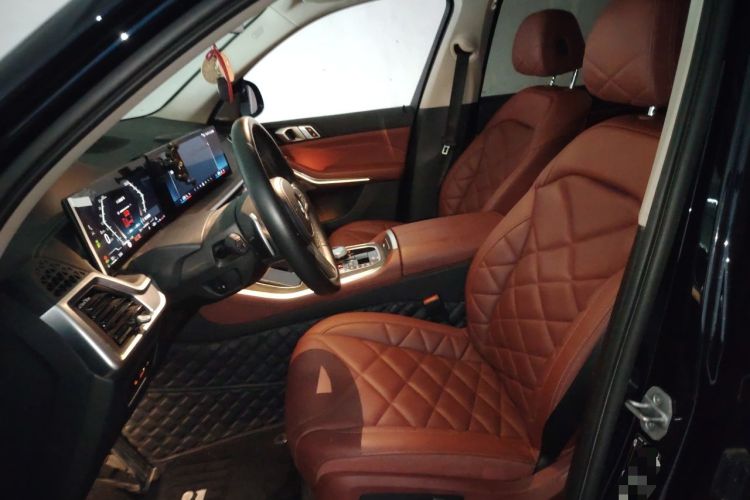Used BMW X5 2023 xDrive 30Li Luxury M Sport Night Edition Package Left Front Seat