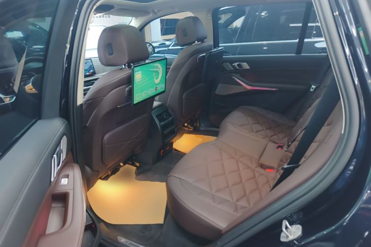 Used BMW X5 2023 xDrive 30Li Luxury M Sport Night Edition Package Left Rear Seat