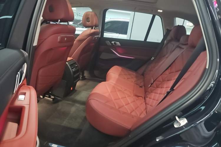 Used BMW X5 2023 xDrive 30Li Luxury M Sport Package Left Rear Seat