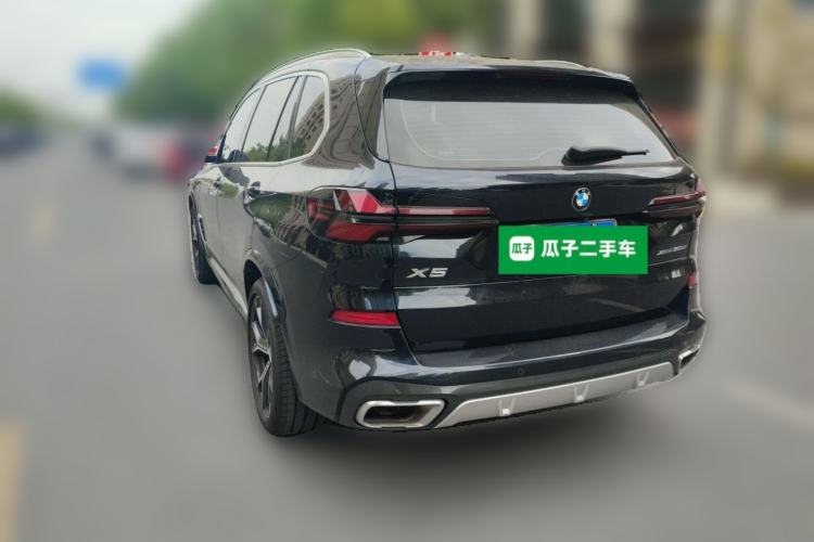 Used BMW X5 2023 xDrive 30Li Luxury M Sport Package Rear Left 45 Deg
