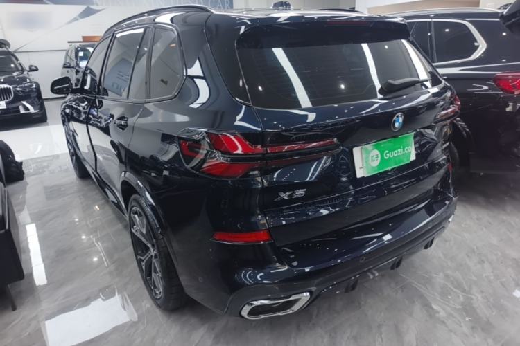 Used BMW X5 2023 xDrive 30Li Luxury M Sport Night Edition Package Rear Left 45 Deg