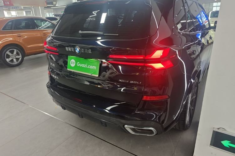 Used BMW X5 2023 xDrive 30Li Luxury M Sport Night Edition Package Rear Right 45 Deg