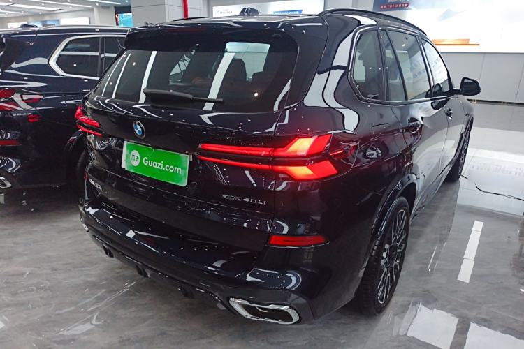 Used BMW X5 2023 xDrive 40Li M Sport Night Edition Package Rear Right 45 Deg