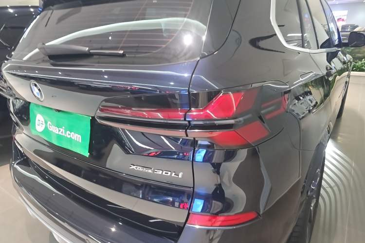 Used BMW X5 2023 xDrive 30Li Luxury M Sport Package Right Rear Taillight