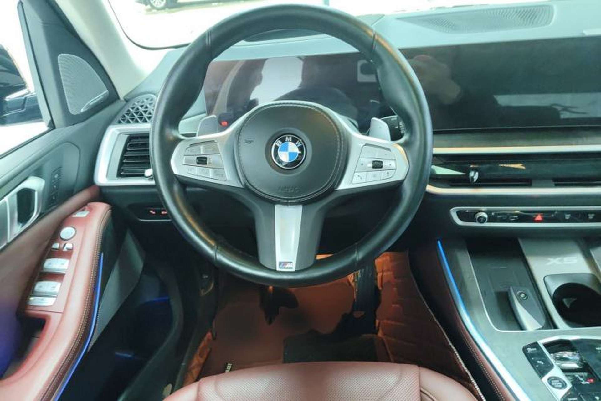 Used BMW X5 2023 xDrive 30Li Luxury M Sport Night Edition Package Steering Wheel