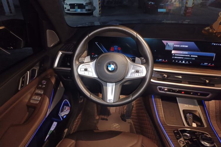 Used BMW X5 2023 xDrive 40Li M Sport Night Edition Package Steering Wheel