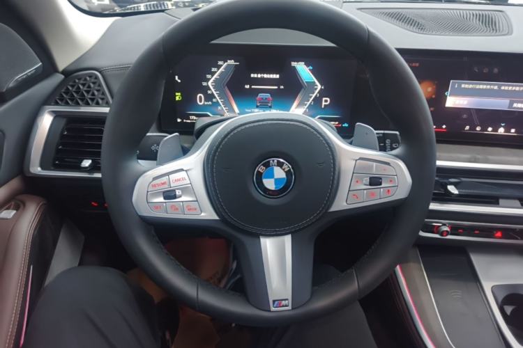 Used BMW X5 2023 xDrive 30Li Luxury M Sport Night Edition Package Steering Wheel