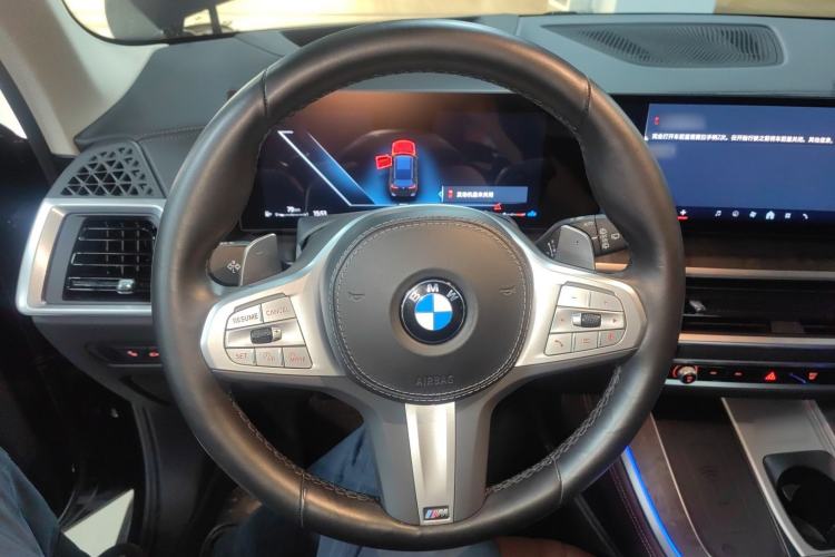 Used BMW X5 2023 xDrive 30Li Luxury M Sport Package Steering Wheel