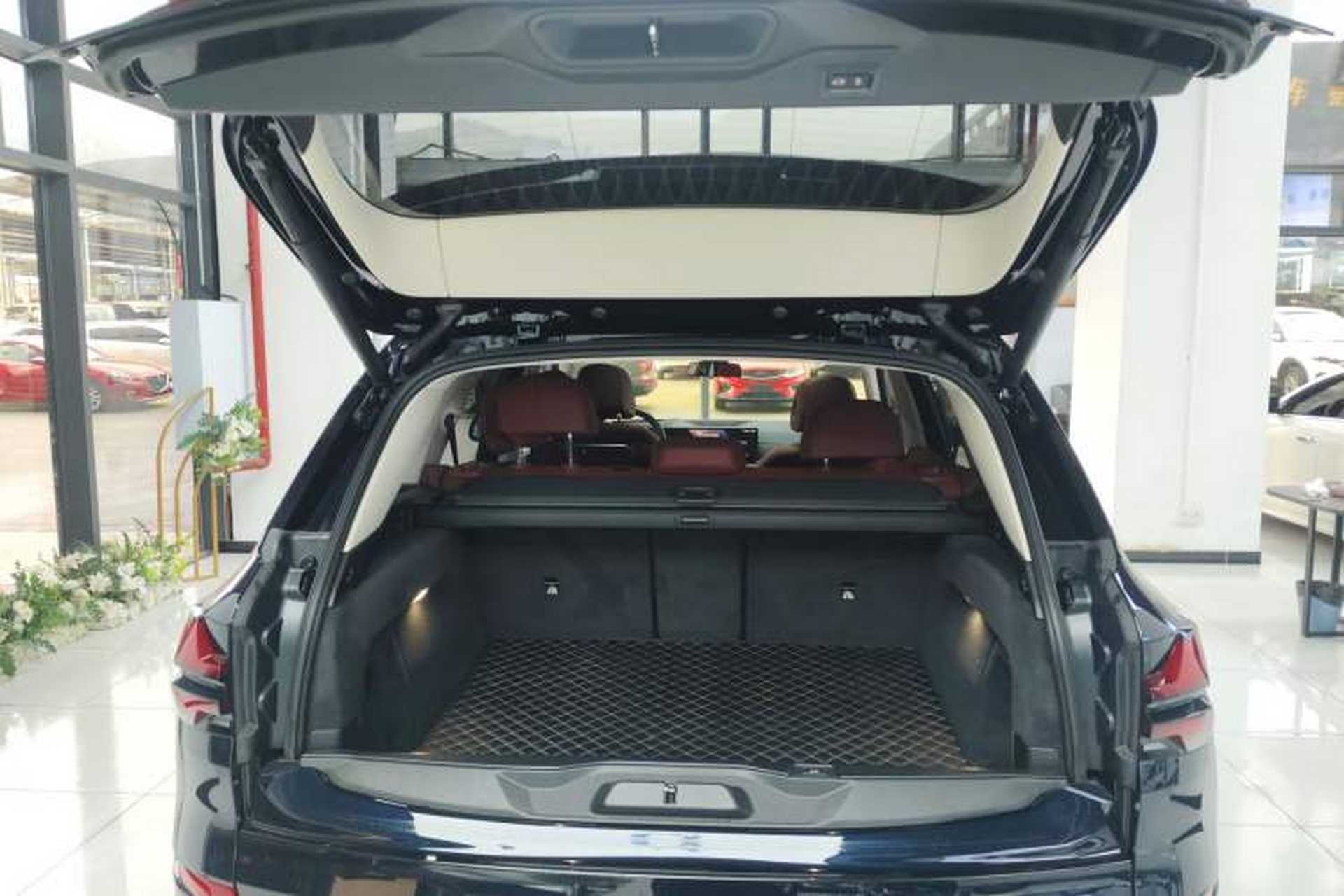 Used BMW X5 2023 xDrive 30Li Luxury M Sport Night Edition Package Trunk