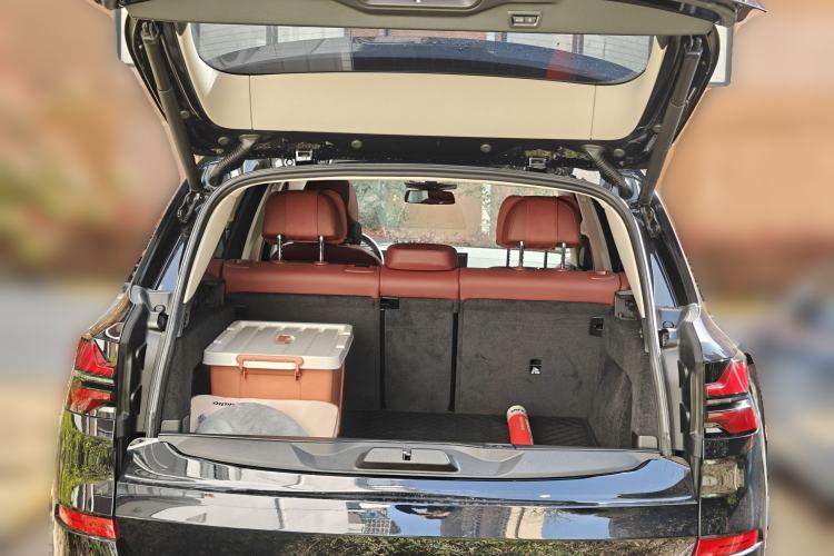 Used BMW X5 2023 xDrive 30Li Luxury M Sport Night Edition Package Trunk