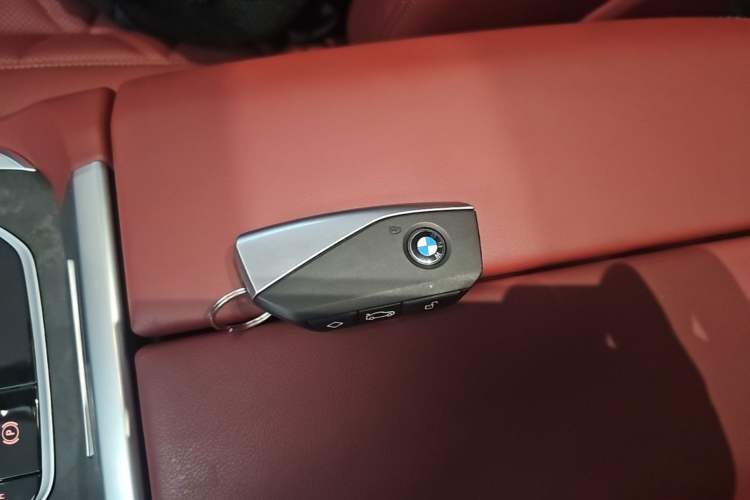 Used BMW X5 2023 xDrive 30Li Luxury M Sport Package Vehicle Key