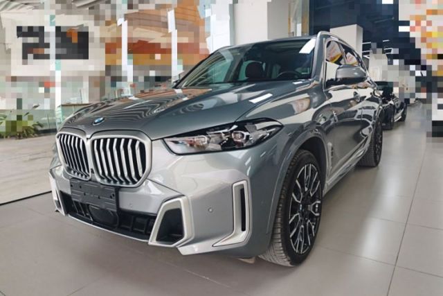 Used BMW X5 2023 xDrive 30Li Luxury M Sport Package