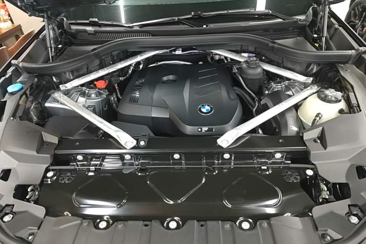 Used BMW X5 2023 xDrive 30Li M Sport Package Engine Bay