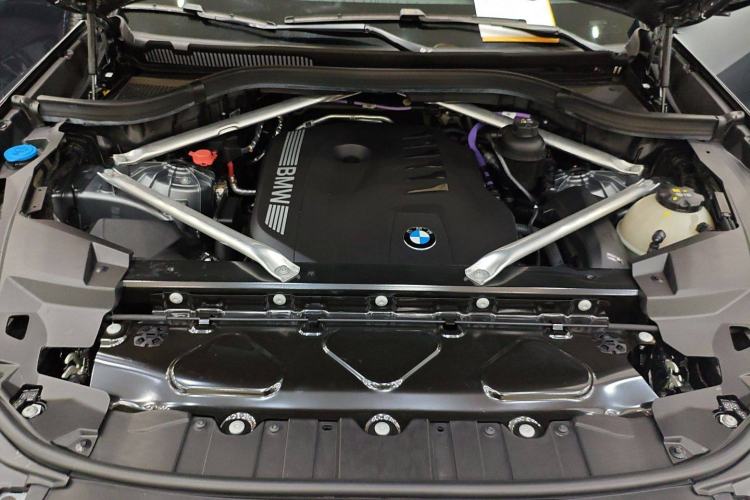Used BMW X5 2023 xDrive 40Li M Sport Night Edition Package Engine Bay