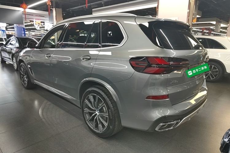 Used BMW X5 2023 xDrive 30Li M Sport Package Exterior 2