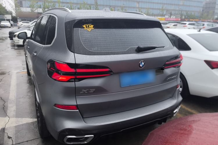 Used BMW X5 2023 xDrive 40Li M Sport Package Exterior 4
