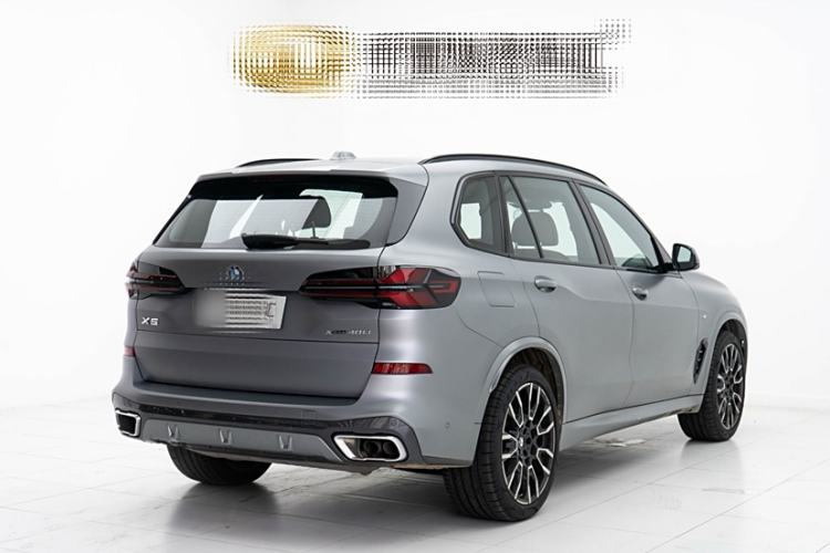 Used BMW X5 2023 xDrive 40Li M Sport Night Edition Package Exterior 6