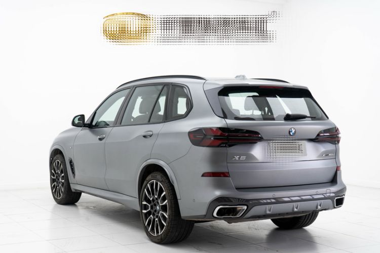 Used BMW X5 2023 xDrive 40Li M Sport Night Edition Package Exterior 7