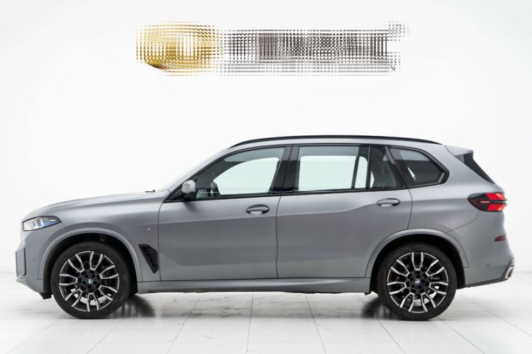 Used BMW X5 2023 xDrive 40Li M Sport Night Edition Package Exterior 9
