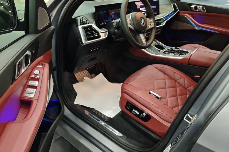 Used BMW X5 2023 xDrive 40Li M Sport Night Edition Package Interior 3