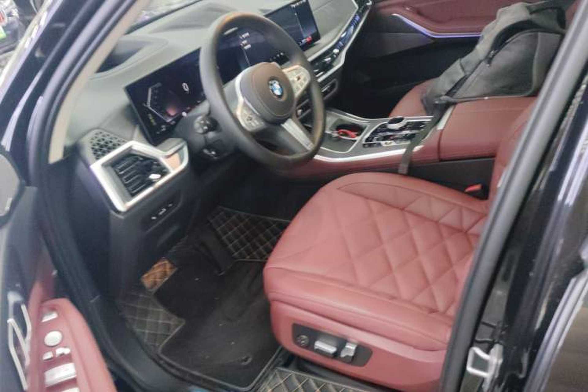 Used BMW X5 2023 xDrive 30Li Luxury M Sport Package Left Front Seat