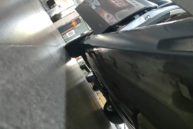 Used BMW X5 2023 xDrive 30Li M Sport Package Right Side Sill
