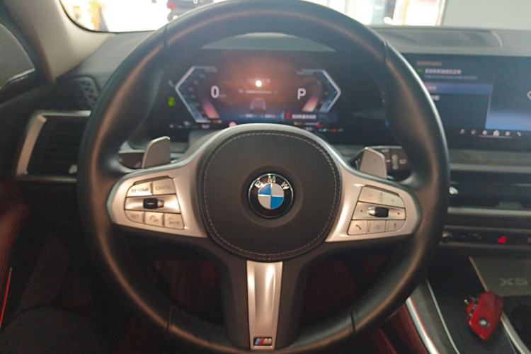Used BMW X5 2023 xDrive 30Li Luxury M Sport Package Steering Wheel