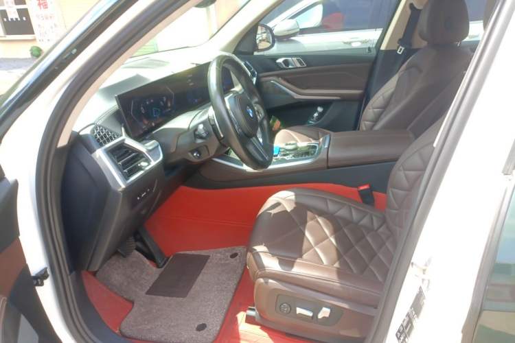 Used BMW X5 2023 xDrive 30Li M Sport Package Driver Seat