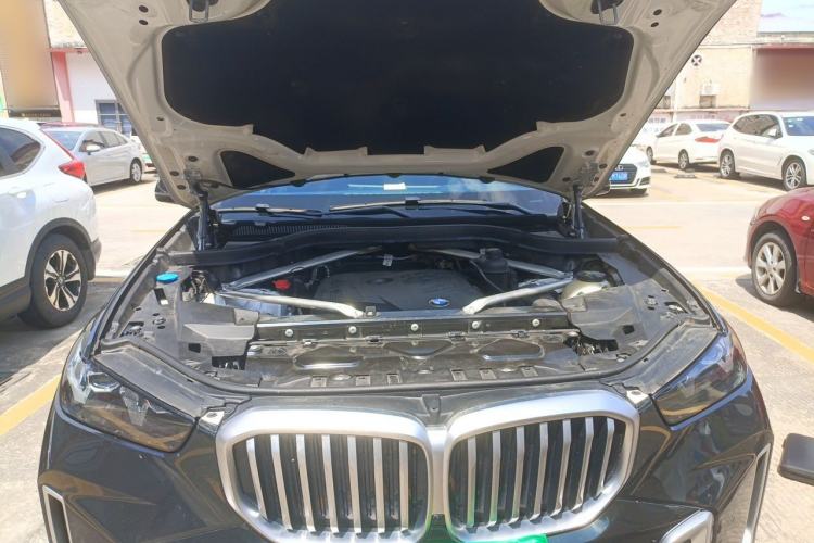 Used BMW X5 2023 xDrive 30Li M Sport Package Engine Bay