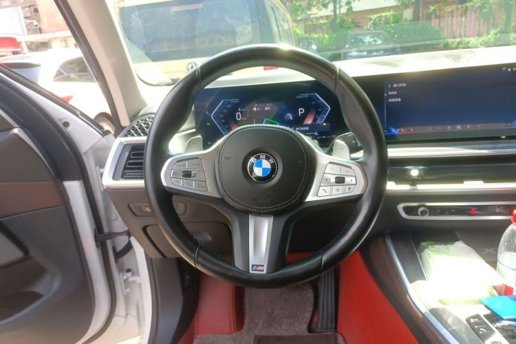 Used BMW X5 2023 xDrive 30Li M Sport Package Steering Wheel