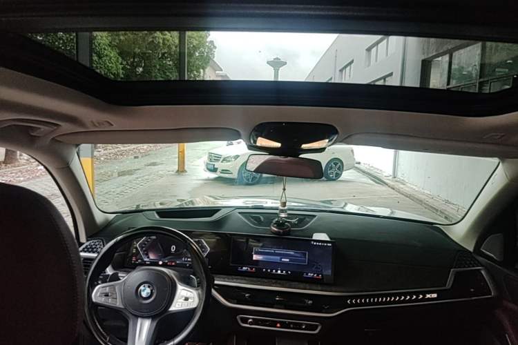 Used BMW X5 2023 xDrive 30Li Luxury M Sport Night Edition Package Headliner
