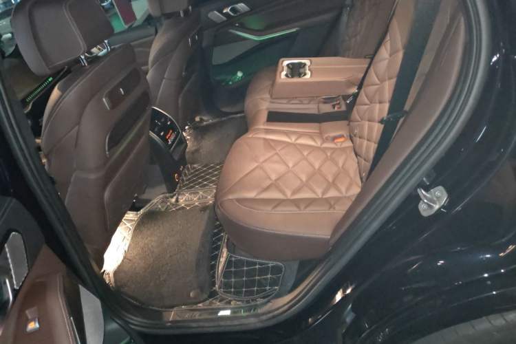 Used BMW X5 2023 xDrive 40Li M Sport Night Edition Package Left Rear Seat