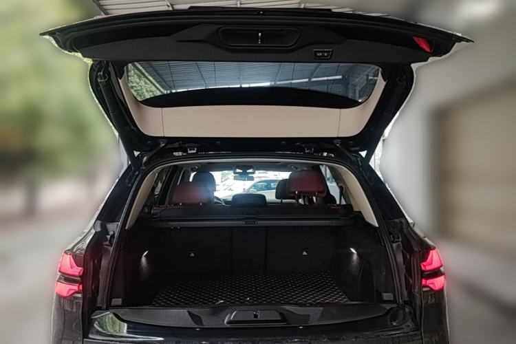 Used BMW X5 2023 xDrive 30Li Luxury M Sport Night Edition Package Trunk