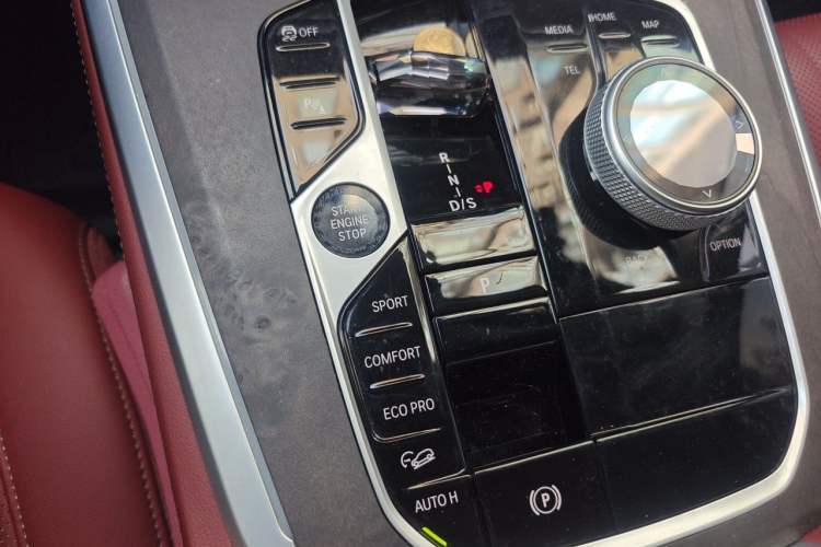 Used BMW X5 2023 xDrive 30Li Luxury M Sport Night Edition Package Gear Lever
