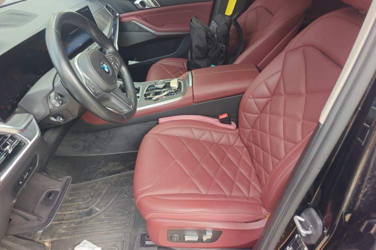 Used BMW X5 2023 xDrive 30Li Luxury M Sport Night Edition Package Left Front Seat