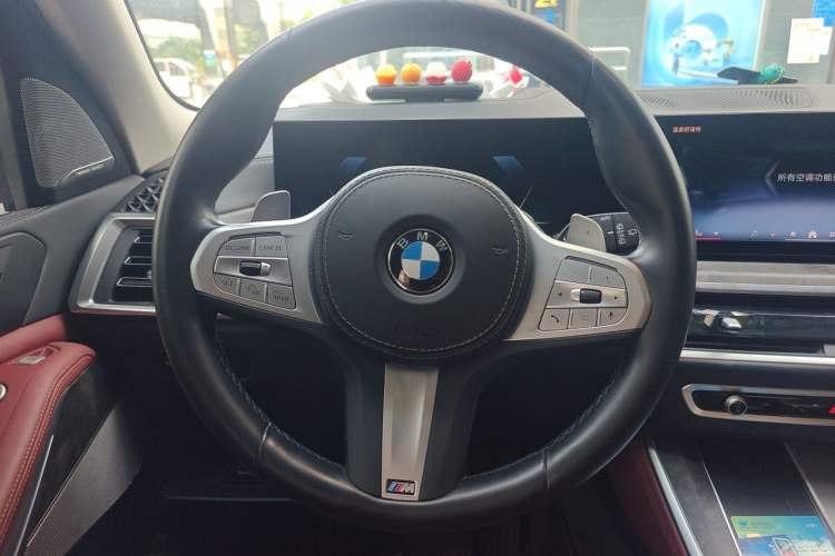Used BMW X5 2023 xDrive 30Li Luxury M Sport Night Edition Package Steering Wheel