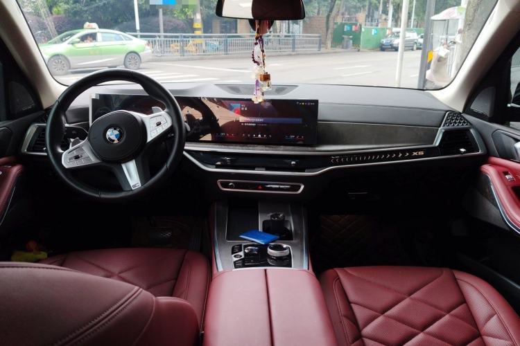 Used BMW X5 2023 xDrive 30Li M Sport Package Center Console