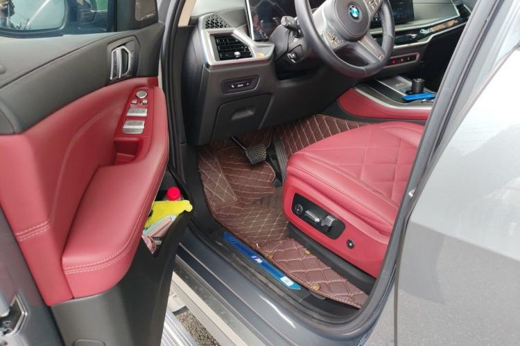 Used BMW X5 2023 xDrive 30Li M Sport Package Driver Seat