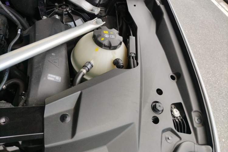 Used BMW X5 2023 xDrive 30Li Luxury M Sport Night Edition Package Engine Bay Left