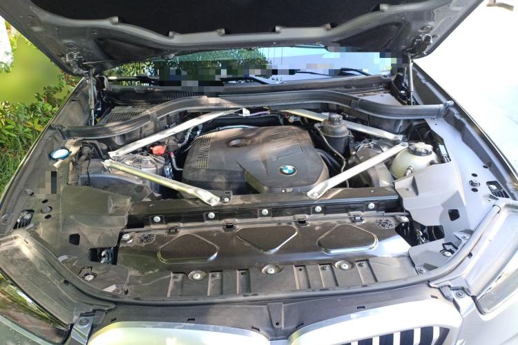 Used BMW X5 2023 xDrive 30Li M Sport Package Engine Bay