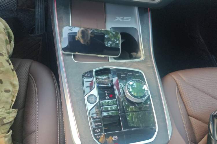 Used BMW X5 2023 xDrive 30Li M Sport Package Gear Lever