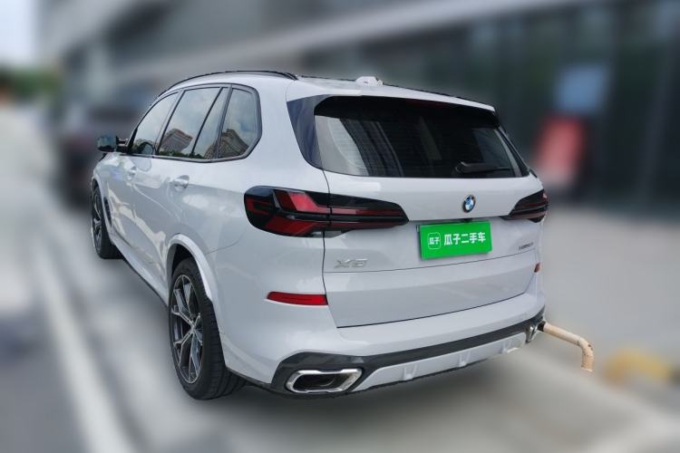 Used BMW X5 2023 xDrive 30Li Luxury M Sport Night Edition Package Rear Left 45 Deg